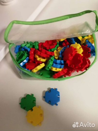 Развивающие игрушки