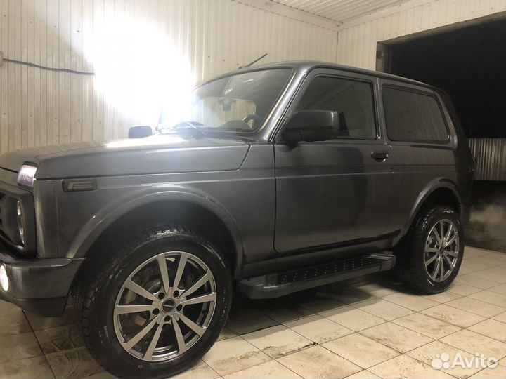LADA 4x4 (Нива) 1.7 МТ, 2020, 110 000 км