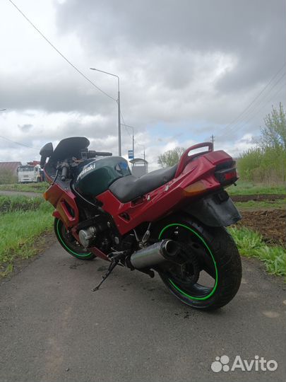 Kawasaki ZZR 400-1