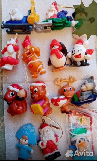 Игрушка из киндера