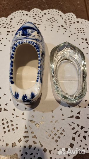 Миниатюрные чайники и башмачки