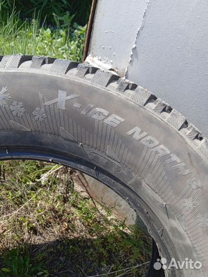 Michelin X-Ice North 3 215/65 R16