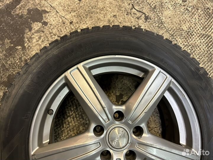 Колеса зимние r17 Bridgestone в сборе