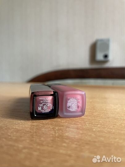 Помады Chanel. Цена за обе