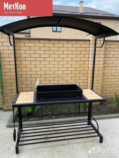 Мангал с крышей лофт
