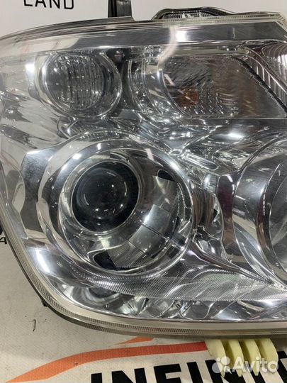 Фара галоген правая Nissan Patrol Y62