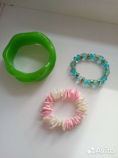 Бусы и браслеты