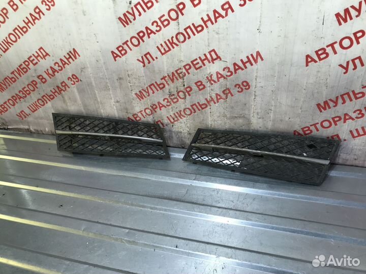 Решетки переднего бампера BMW 5 F10