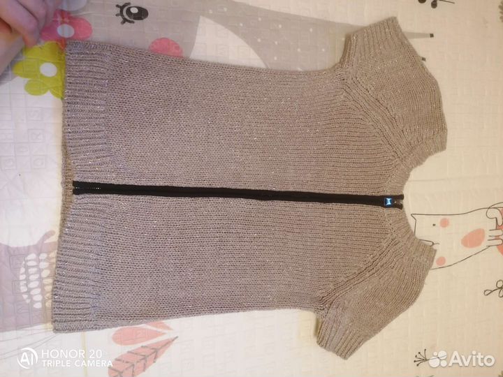 Гардероб полностью,вещи 42 размера преимущественно