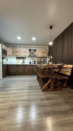 3-к. квартира, 69,7 м², 1/5 эт.