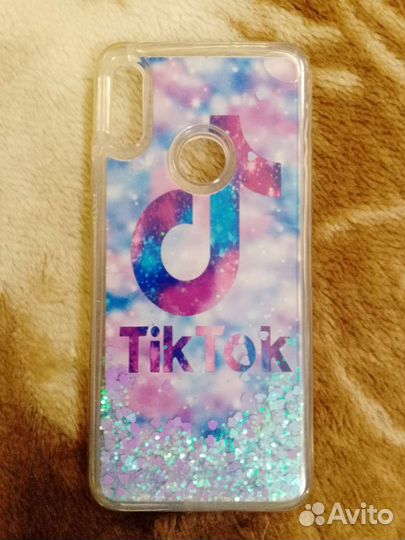 Чехлы на телефон