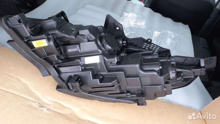 Фара правая Kia Optima 4 рестайлинг