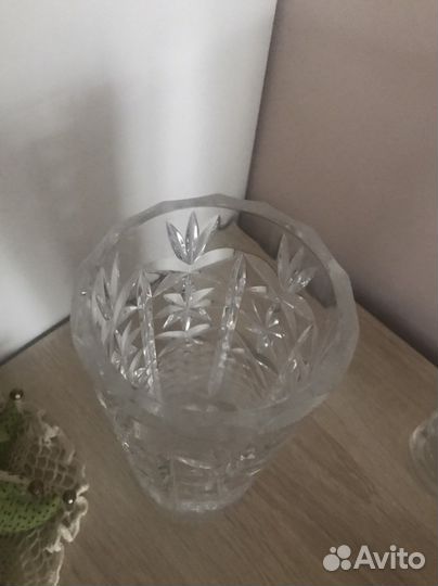 Хрустальная ваза разные