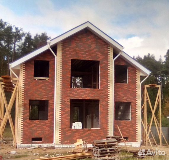 Бригада строителей