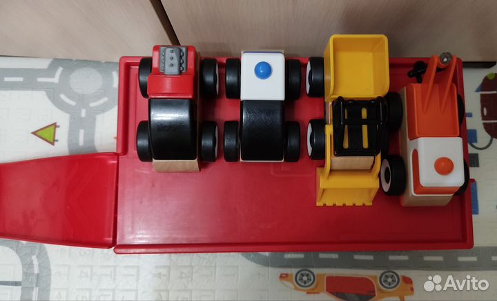 Парковка-гараж ikea+машинки