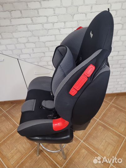 Детское автомобильное кресло