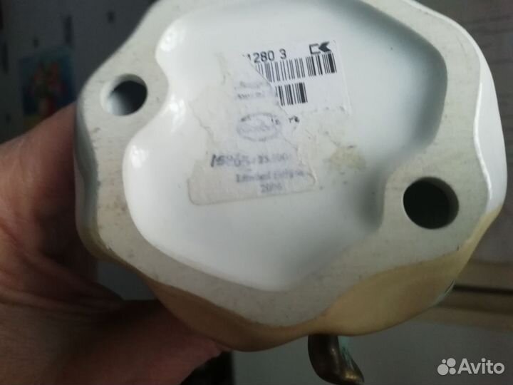 Ангел с крыльями статуэтка фарфоровая