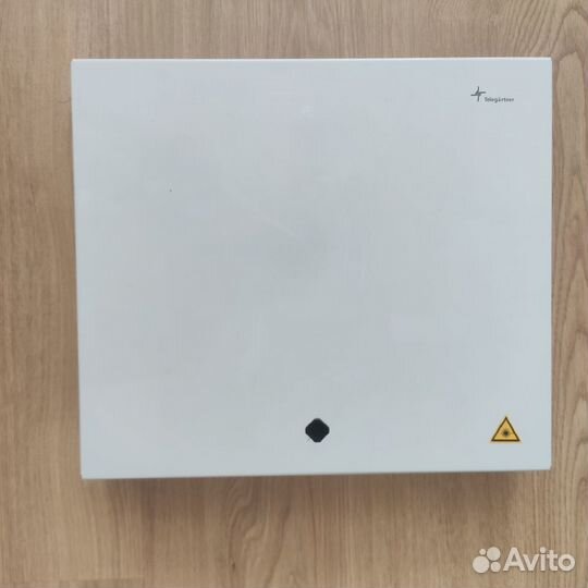 Кросс настенный шкаф