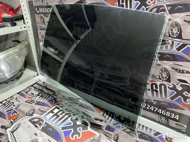 Стекло заднее правое BMW F10