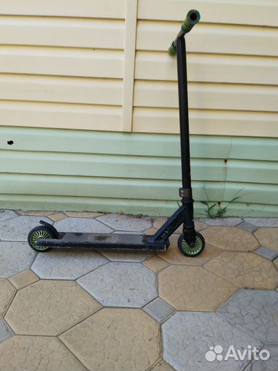 Трюковой самокат стрит