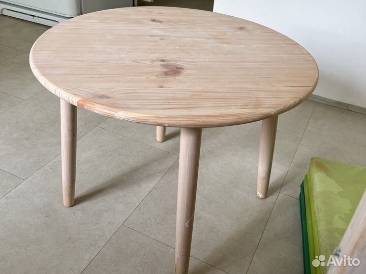 Столик детский 60(ш) х 45(в)