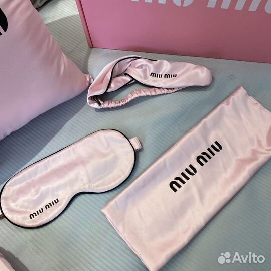 Шелковый дорожный комплект MIU MIU