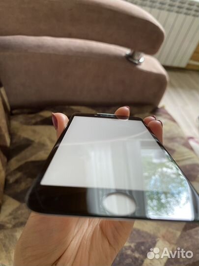 Защитное стекло на iPhone 7 plus