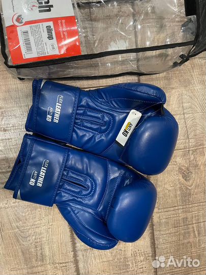 Боксерские перчатки 10 oz clinch синие