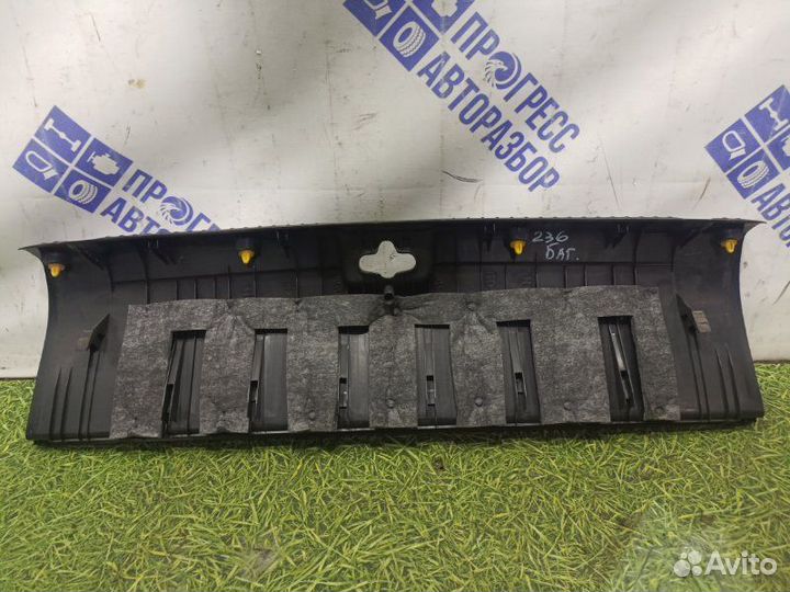 Накладка замка багажника Kia Rio 3 седан 1.6 G4FC