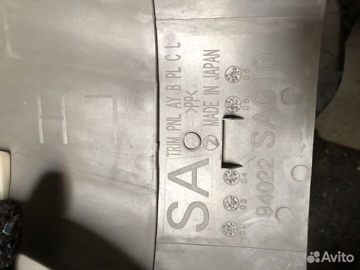 Subaru forester sg5 пластик центральной стойки