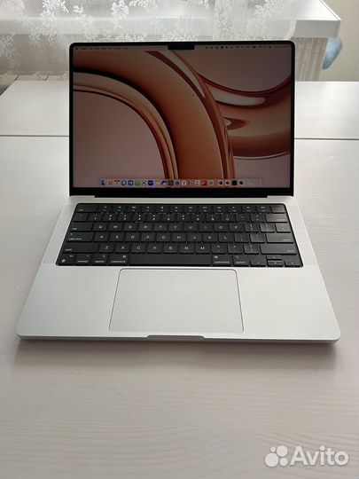 Macbook Pro 14 M3 8 512gb
