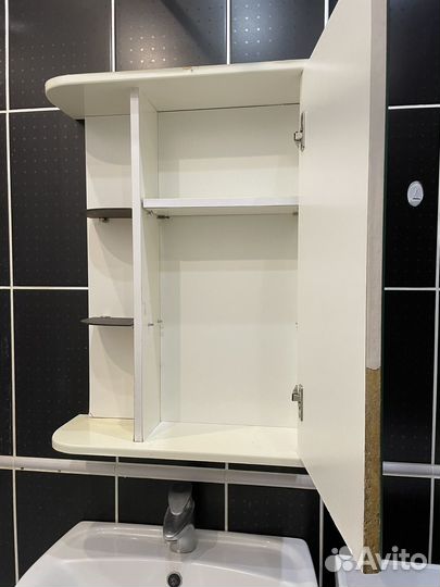 Зеркало для ванной с тумбой