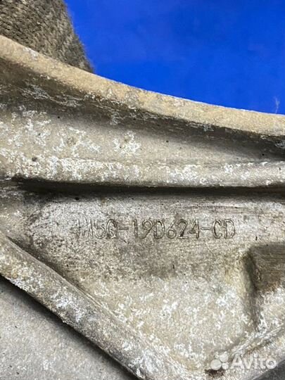 Кронштейн компрессора кондиционера Ford Focus pnda