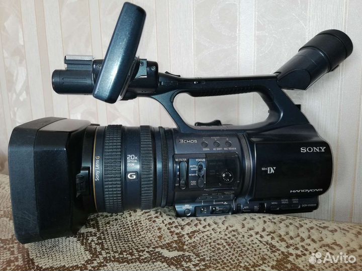 Видеокамера Sony 2200