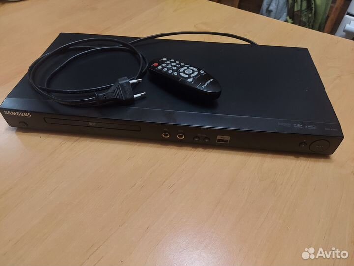 DVD плеер с караоке Samsung dvd-p390k