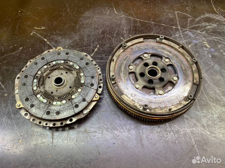 Маховик Audi A4 8E 5728