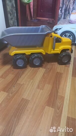 Игрушка грузовик