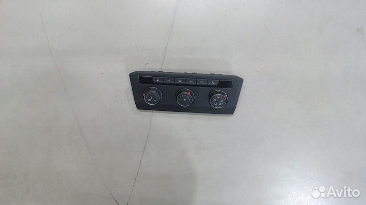 Переключатель отопителя Volkswagen Taos, 2022