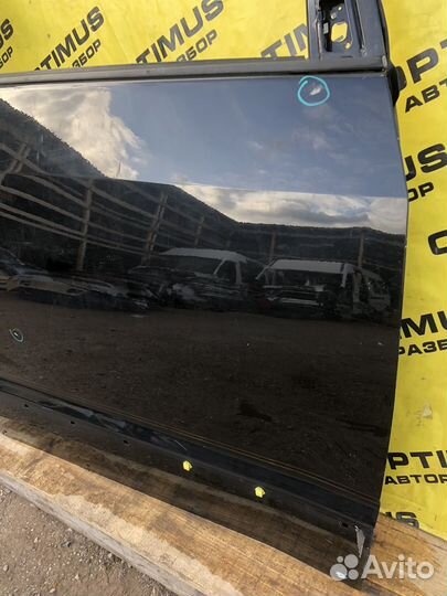 Дверь передняя правая Toyota Voxy AZR 60