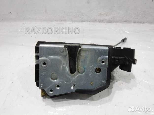 Замок двери передней правой