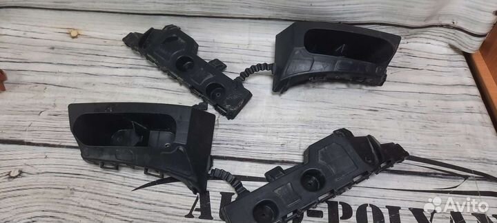 Направляющая заднего бампера Opel Mokka