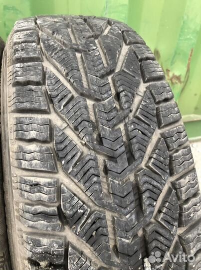 Kormoran Snow 215/60 R17 96H
