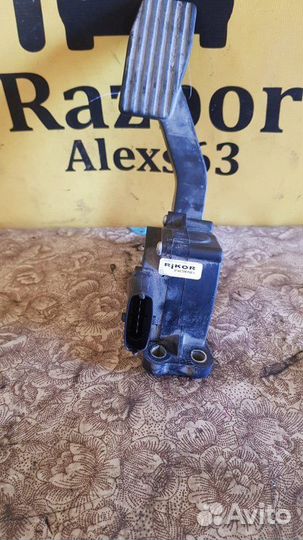 Педаль газа LADA Granta 1.6 8кл 2015