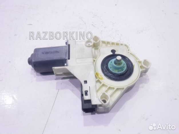 Моторчик переднего правого стеклоподъемника