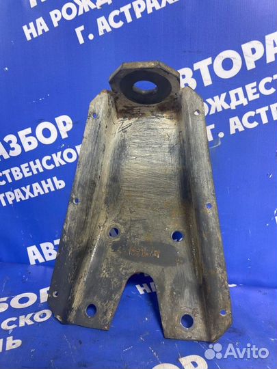 Кронштейн амортизатора передней оси. Scania