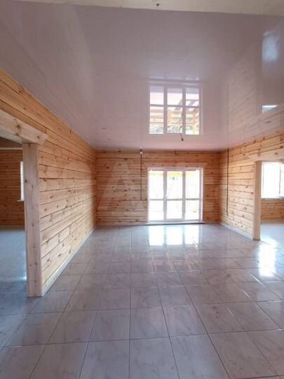 Дом 160 м² на участке 8 сот.