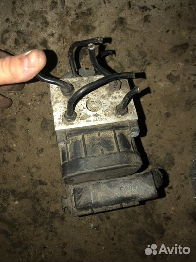 Блок ABS 8e0614111k volkswagen passat b5