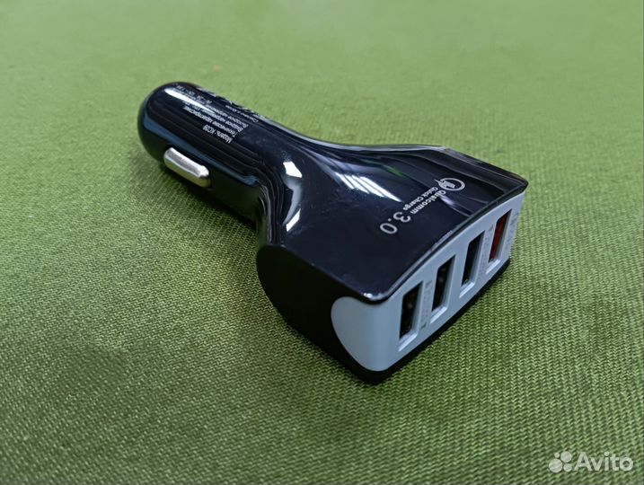 Автомобильный адаптер питания 4 разъёма