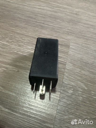 Реле Audi 80 B3 1989