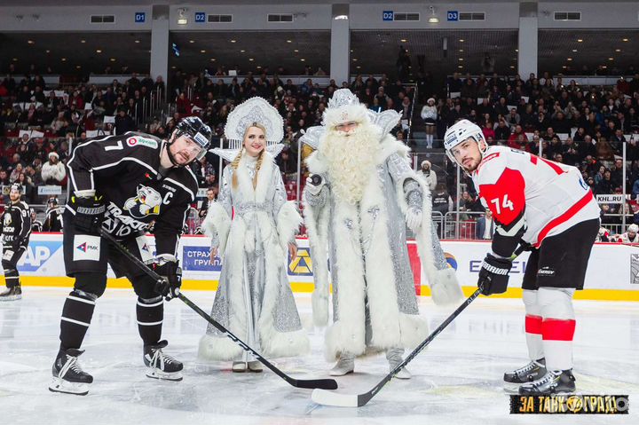 Дед Мороз и Снегурочка